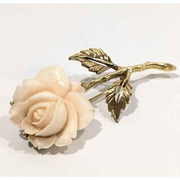 Pale Pink Celluloid Rose on Gold Tone Setting Brooch - Picture 1 of 6